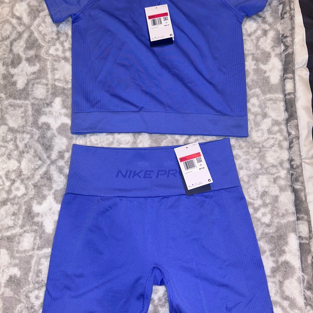 Nike Violet-Lavender Pro Sports Bra and Bike Shorts Set - Picture 2 of 4